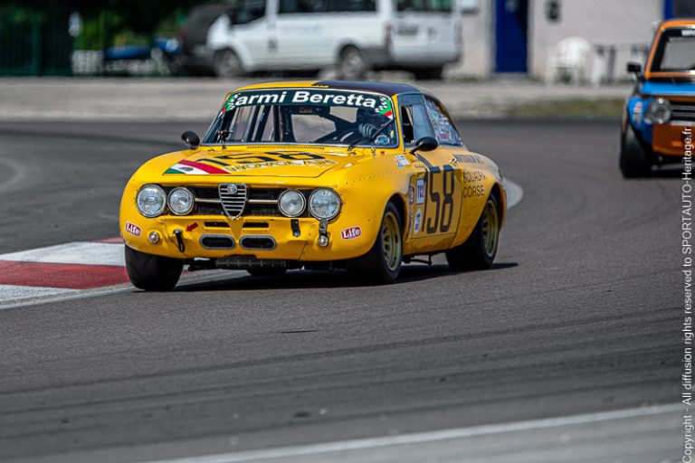Sportauto-Heritage.fr - Heritage Touring Cup - Alfa Romeo 1750 GTAm 1971 (on track)