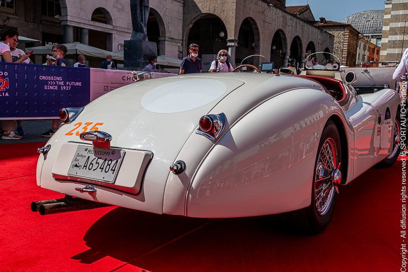 235 - JAGUAR XK120 OTS SE ROADSTER - 1953