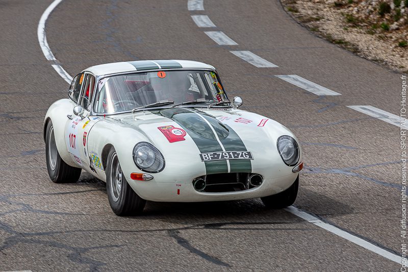 107 - Jaguar E-Type - 1963 - Tour Auto 2023 - Les routes de France