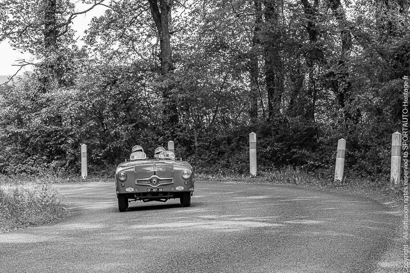 002 - Panhard Dyna X87 - Tour Auto 2022