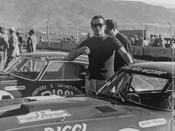 Umberto Maglioli et deux des Ferrari 375 MM